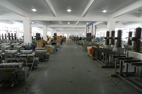 溫度及濕度對(duì)高壓SF6斷路器中微量水分影響